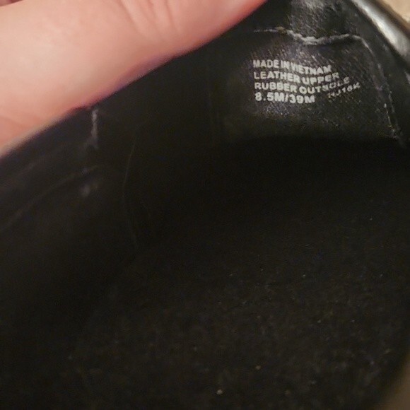 Michael Kors Women's Black Leather Slip-on Shoes w/ Laser Cutouts Size 8.5 - Picture 8 of 11